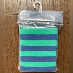 GAP short sleeve pyjama set - size 5 years